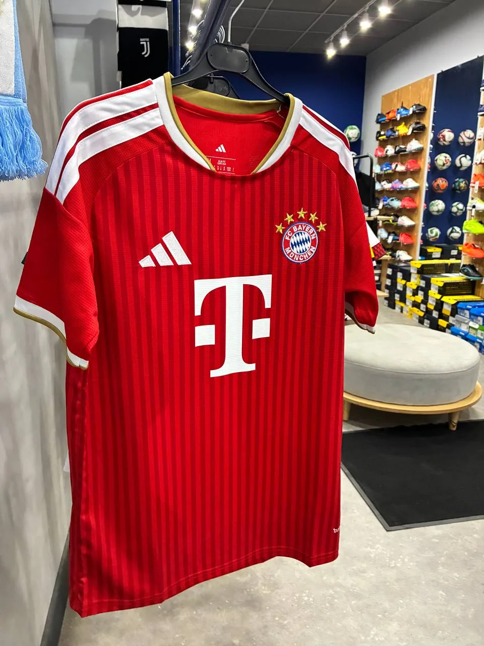 Bayern-München-Heimtrikot 26-27